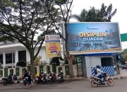 Pemkot Bandung Abai ! Videotron di Atas Pos Gatur Depan Gasibu, Diduga Ilegal