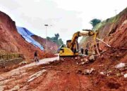 Longsor Putus Jalan Lingkar Utara Jatigede, Bupati Sumedang Intruksikan Ini