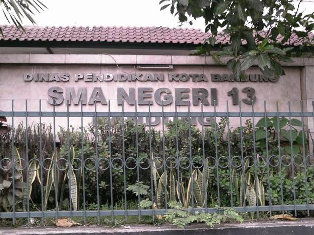 SMA Negeri 13 Kota Bandung