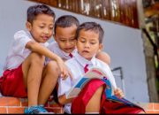 Pilar Masa Depan Pendidikan Bangsa Terdapat Pada Guru