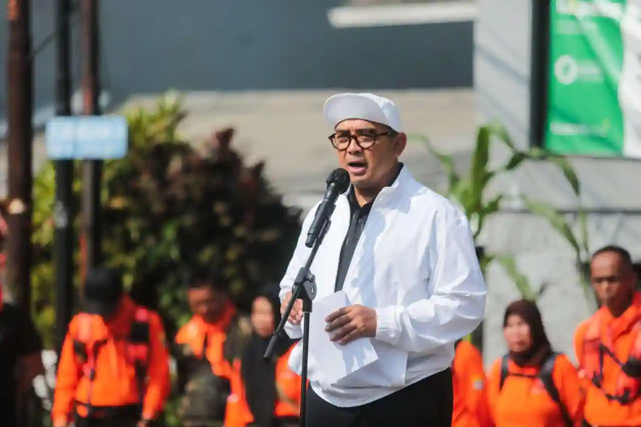 Muhammad Farhan bahas anggaran infrastruktur jalan Kota Bandung Rp300 Miliar.