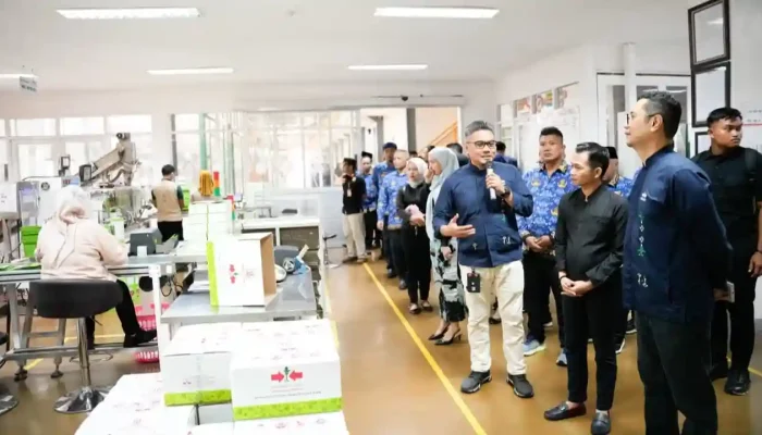 Om Zein Gandeng EWINDO, Cetak Petani Muda Purwakarta Lewat Kebun Istimewa