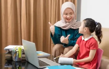 Peran orang tua dampingi anak belajar mandiri Ramadhan 2026
