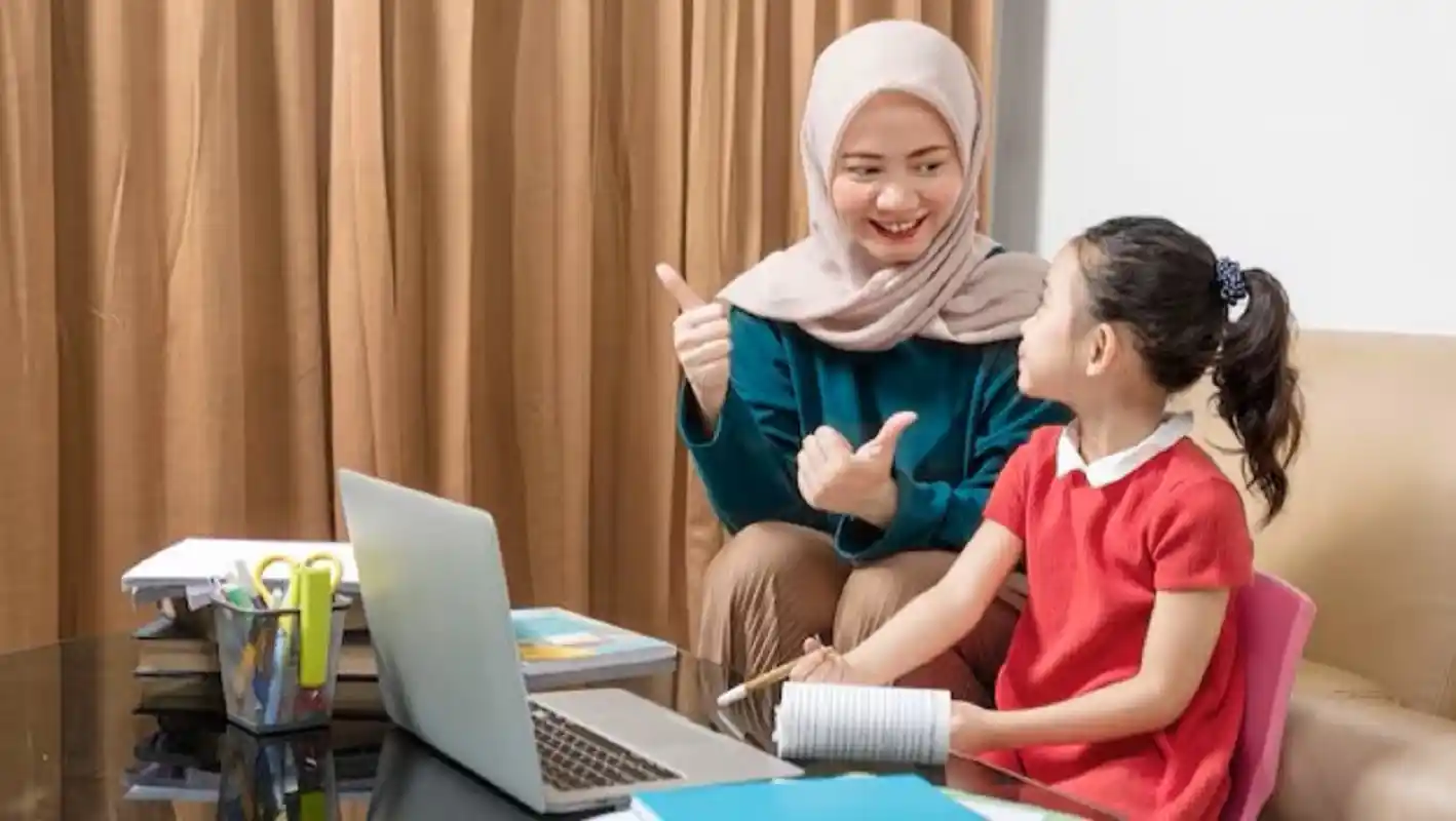 Peran orang tua dampingi anak belajar mandiri Ramadhan 2026