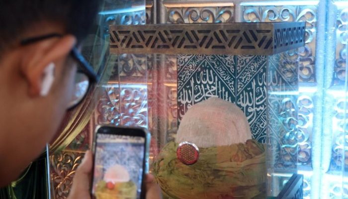 Jejak 15 Abad di Cibinong, 75 Artefak Rasulullah Dipamerkan di GOR Laga Satria