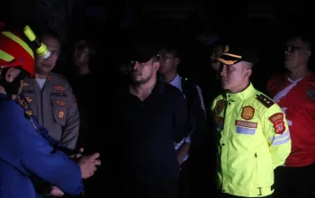 Polisi selidiki penyebab kebakaran Pasar Rebo Purwakarta yang menghanguskan puluhan kios.