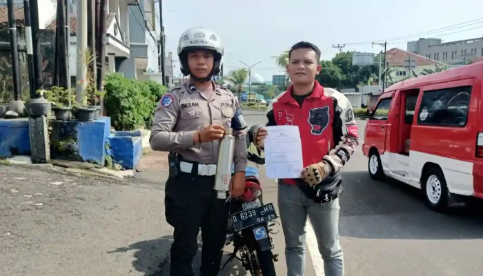 Gak Ada Ampun! Polres Cianjur Preteli Knalpot Brong yang Bikin Telinga Sakit