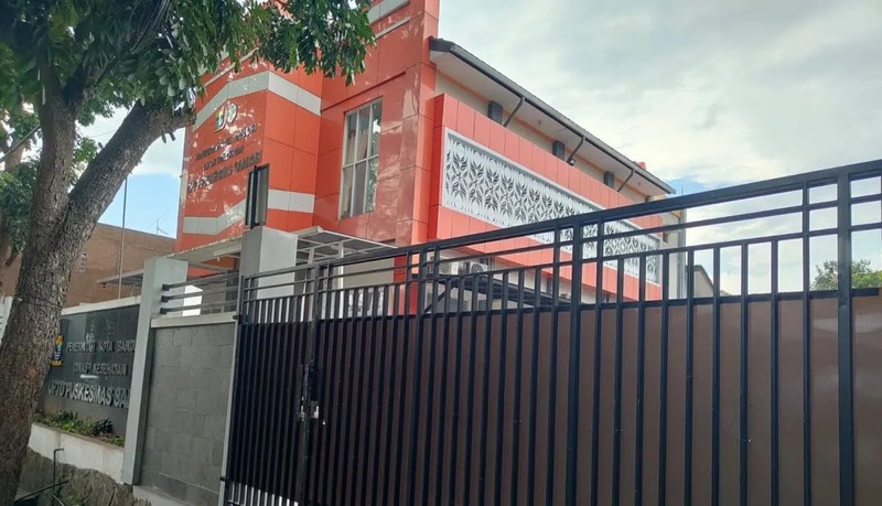 Salah satu puskesmas di Kota Bandung tutup saat libur lebaran.