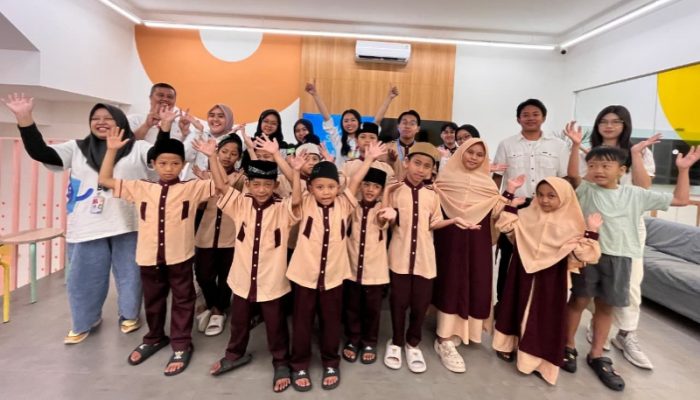 Anak Panti Asuhan Belajar Bahasa Inggris di Bandung, English 1 Hadirkan Kelas Interaktif