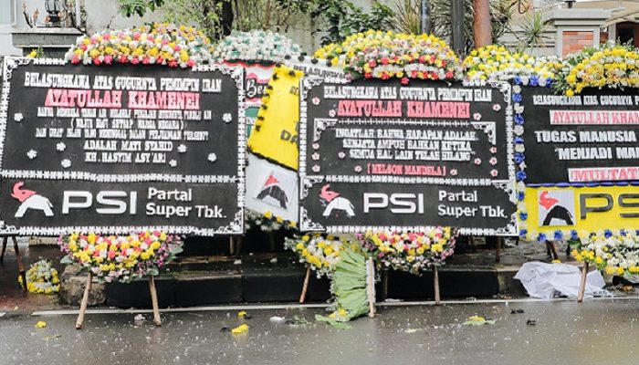 Sampaikan Duka Wafatnya Ali Khamenei, PSI Kirim 100 Karangan Bunga ke Dubes Iran