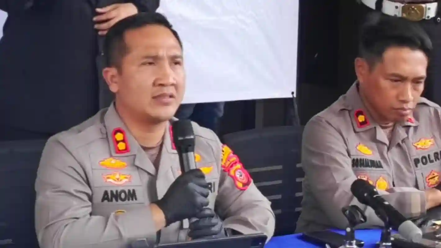 Polres Purwakarta amankan 29 tersangka narkoba sepanjang awal 2026. Barang bukti sabu hingga obat keras disita, selamatkan belasan ribu warga.