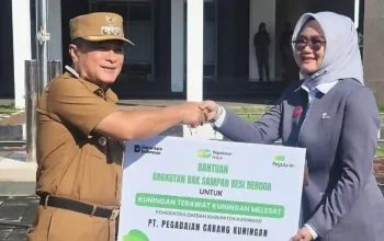 Bantuan armada sampah Kuningan dari PT Pegadaian Jawa Barat.