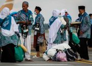 Isak Tangis Keluarga Warnai Keberangkatan 441 Calon Jemaah Haji Asal Cimahi