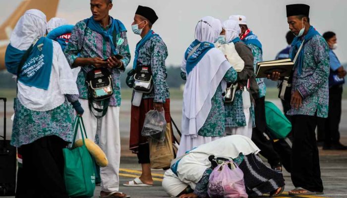 Isak Tangis Keluarga Warnai Keberangkatan 441 Calon Jemaah Haji Asal Cimahi