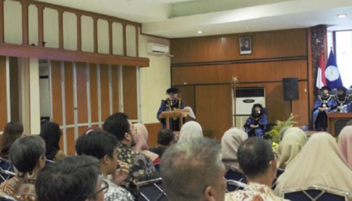 Dies Natalis ke-49, POLMAN Bandung Kukuhkan Guru Besar Pertama