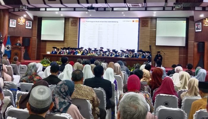 Unisba Kukuhkan Empat Guru Besar Baru, Dorong Percepatan SDM Akademik di Tengah Minimnya Profesor