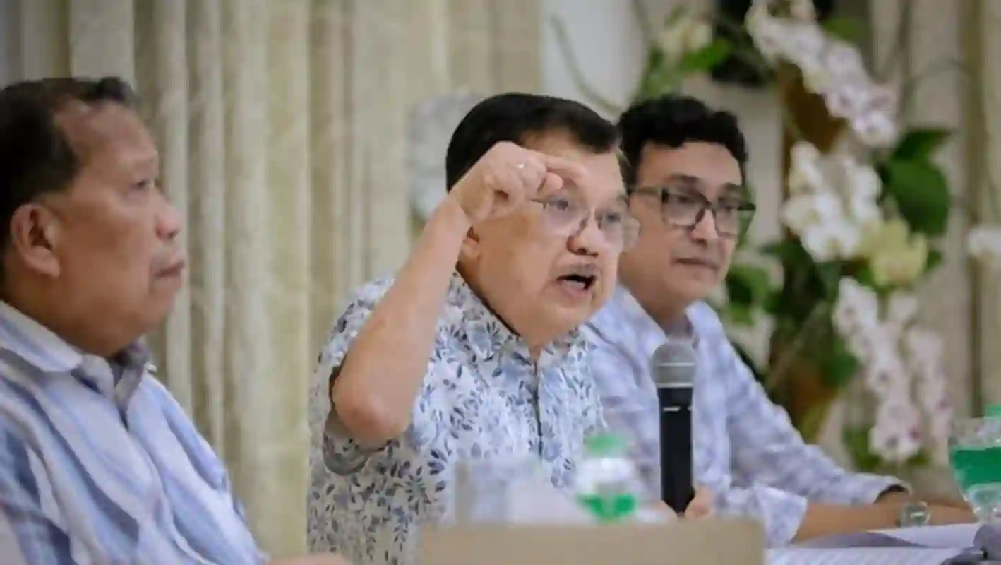 JK sebut Jokowi jadi Presiden karena dirinya dan bahas isu ijazah.