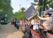 445 Jemaah Haji Purwakarta Berangkat ke Tanah Suci, Om Zein Fasilitasi Mobil Dinas