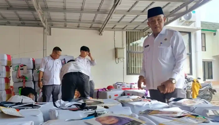 Sebelum Terbang ke Tanah Suci, Ratusan Koper Jemaah Haji Purwakarta Diperiksa Kemenhaj