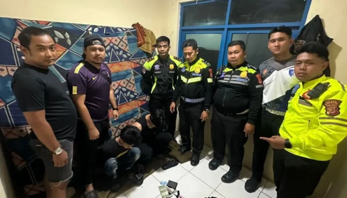 Gegara Tak Pakai Helm, Pengedar Sabu di Karawang Diciduk Polisi