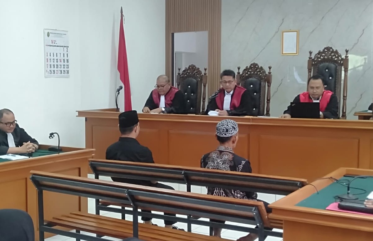 Skandal Suap Rp12,4 Miliar: Bupati Bekasi Nonaktif Ade Kuswara Kunang Terancam Penjara Seumur Hidup!