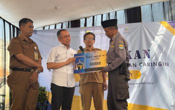 Kisah Warga Caringin Bandung Patungan Berangkatkan Pak Darmo Umroh
