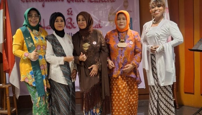 KPWI Jabar Dorong Emansipasi Lewat Kebaya, Musik dan ROZFIT: Perempuan Harus Lebih Percaya Diri