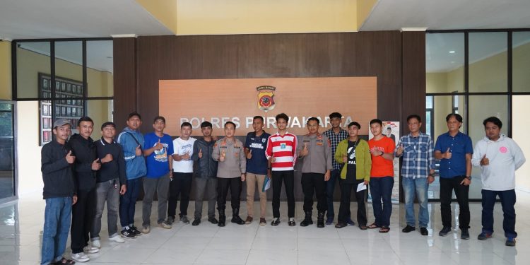 Pengamanan Polres Purwakarta rangkul Viking dan Jakmania jelang laga Persib vs Persija.