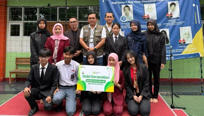 Pegadaian Jabar Salurkan Beasiswa Gold Generation untuk 10 Siswa SMK di Bandung