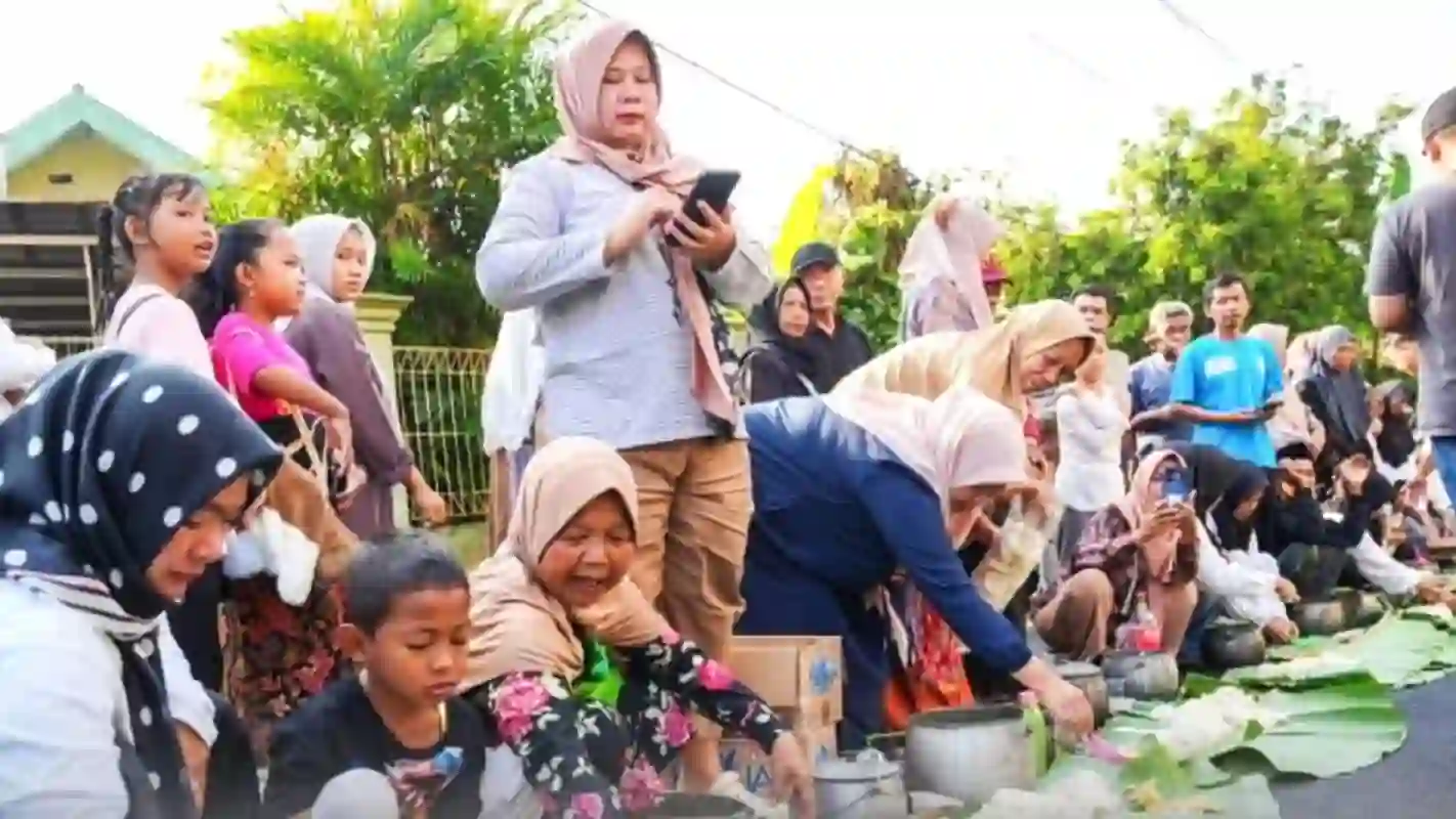 festival nasi liwet warga pasanggrahan bojong purwakarta syukuran jalan baru Desa Pasanggrahan Purwakarta